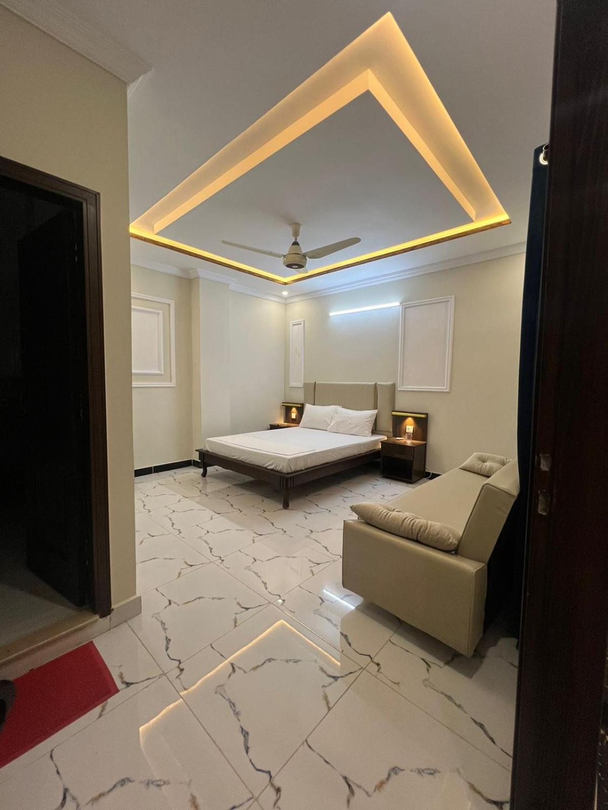 Kestrel Hotel Islamabad Buitenkant foto